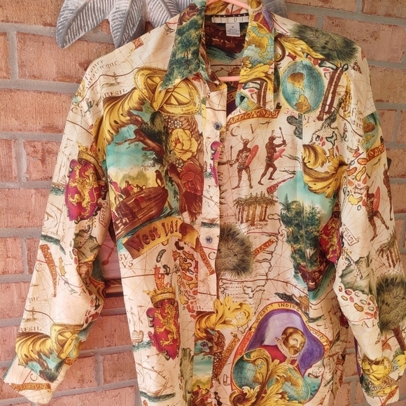 NEW 100% SILK PRINTED COVERED BUTTON DOWN SHIRT SIZE MEDIUM - Picture 2 of 5